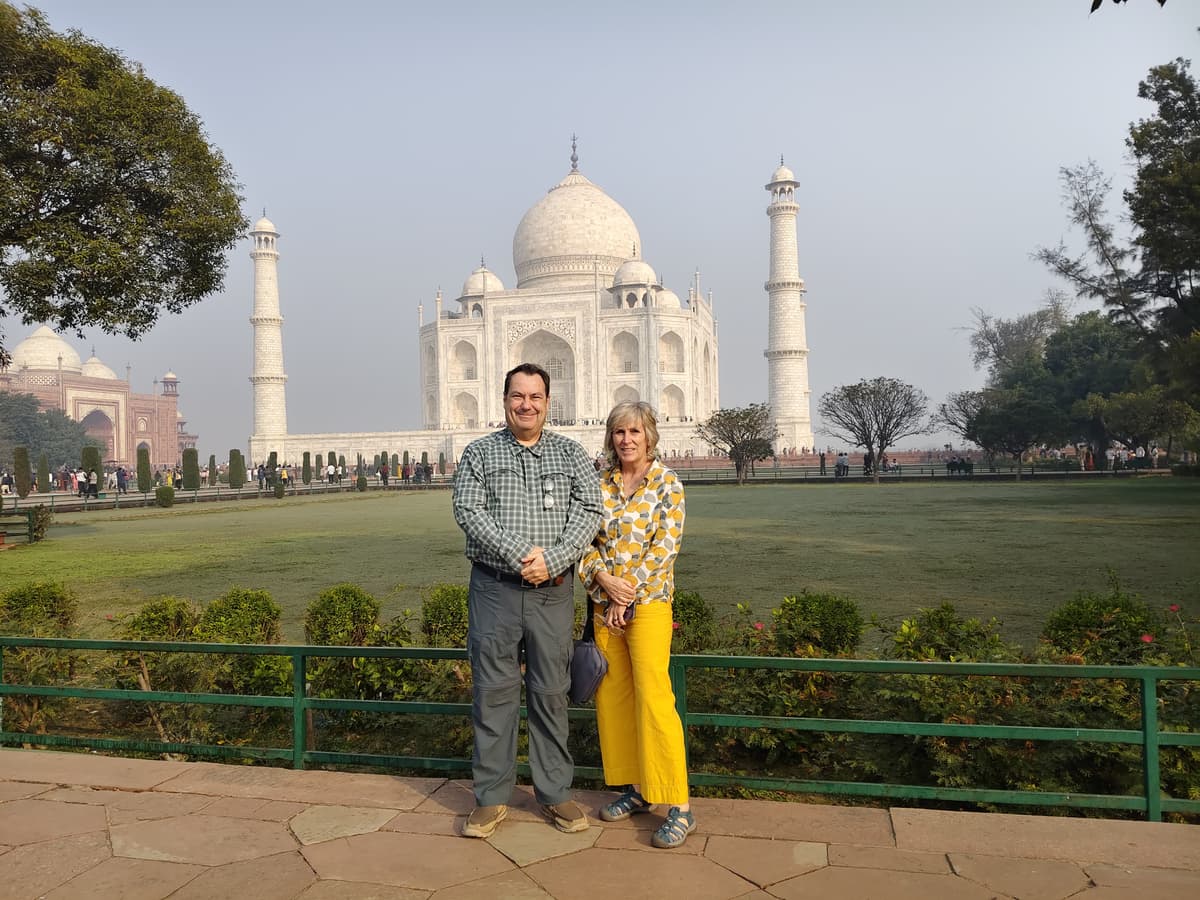 Couple at the Taj Mahal